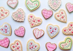 Decorated cookie hearts